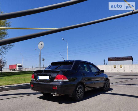 Mitsubishi Lancer 2007  випуску Дніпро з двигуном 1.6 л газ седан механіка за 6300 долл. 