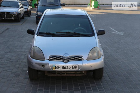 Toyota Yaris 2002  випуску Одеса з двигуном 1.3 л газ хэтчбек автомат за 3000 долл. 