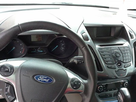 Ford Tourneo Connect 2015  випуску Київ з двигуном 2.5 л газ універсал автомат за 19800 долл. 