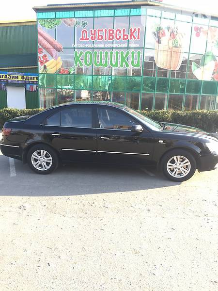 Hyundai Sonata 2009  випуску Хмельницький з двигуном 2 л газ седан механіка за 8500 долл. 