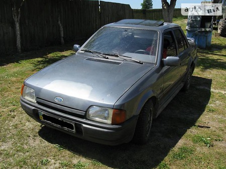 Ford Orion 1989  випуску Львів з двигуном 1.4 л бензин седан механіка за 1300 долл. 