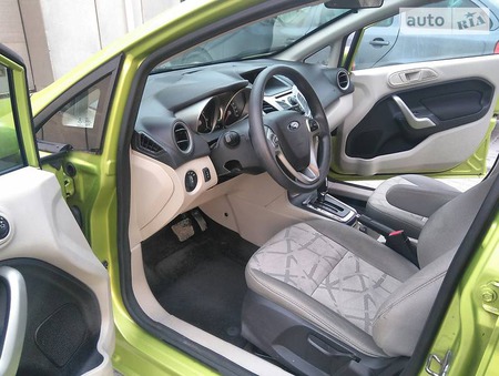 Ford Fiesta 2013  випуску Тернопіль з двигуном 1.6 л бензин седан автомат за 8500 долл. 