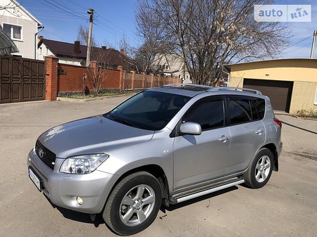 Toyota RAV 4 2006  випуску Харків з двигуном 2 л бензин позашляховик автомат за 10850 долл. 