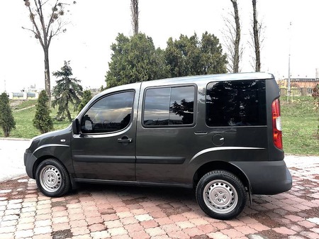 Fiat Doblo 2009  випуску Вінниця з двигуном 1.4 л бензин мінівен механіка за 6700 долл. 