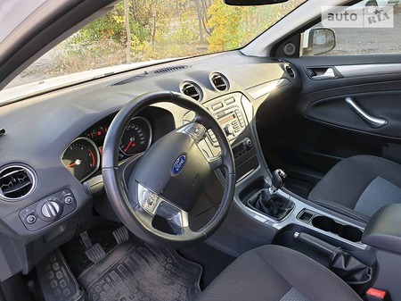 Ford Mondeo 2013  випуску Донецьк з двигуном 1.6 л дизель ліфтбек механіка за 13000 долл. 