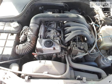Mercedes-Benz C 250 1993  випуску Київ з двигуном 2.5 л дизель седан автомат за 2350 долл. 