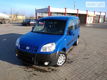 Fiat Doblo 2008  випуску Луцьк з двигуном 1.6 л газ мінівен механіка за 5500 долл. 