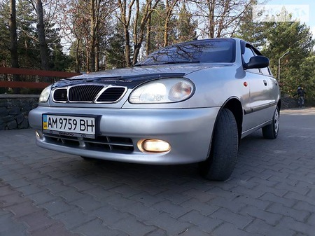 Daewoo Lanos 2004  випуску Хмельницький з двигуном 1.5 л газ хэтчбек механіка за 4150 долл. 