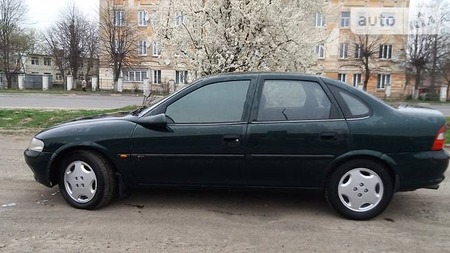 Opel Vectra 1998  випуску Львів з двигуном 2 л дизель седан механіка за 3650 долл. 