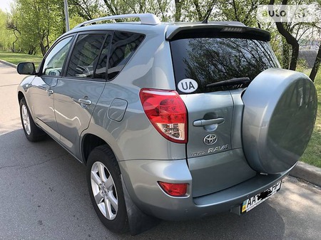 Toyota RAV 4 2009  випуску Хмельницький з двигуном 2 л бензин позашляховик автомат за 13650 долл. 