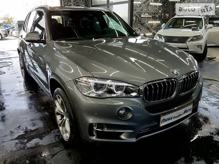 BMW X5 2017  випуску Львів з двигуном 2 л гібрид позашляховик автомат за 56500 долл. 