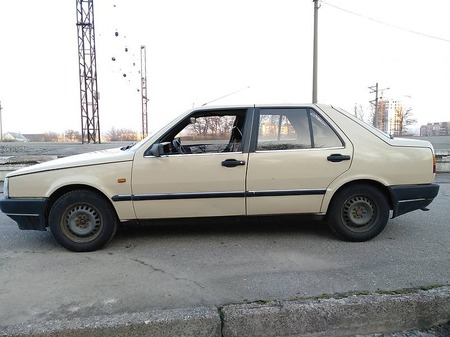 Fiat Croma 1986  випуску Дніпро з двигуном 2 л бензин седан механіка за 1250 долл. 