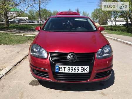 Volkswagen Jetta 2006  випуску Херсон з двигуном 1.6 л газ седан автомат за 7900 долл. 