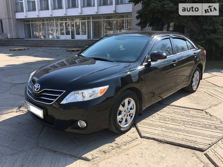 Toyota Camry 2011  випуску Полтава з двигуном 2.4 л газ седан механіка за 13300 долл. 