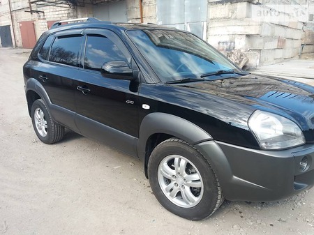 Hyundai Tucson 2008  випуску Дніпро з двигуном 0 л дизель позашляховик автомат за 8850 долл. 