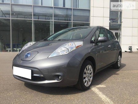 Nissan Leaf 2015  випуску Харків з двигуном 0 л електро хэтчбек автомат за 14500 долл. 