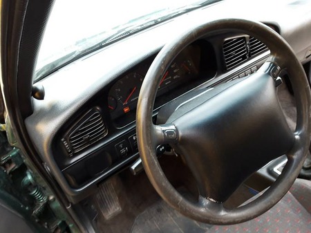 Hyundai Lantra 1995  випуску Хмельницький з двигуном 1.5 л газ седан механіка за 2800 долл. 