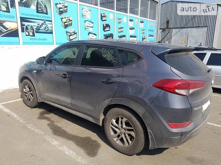 Hyundai Tucson 2016  випуску Київ з двигуном 2 л бензин позашляховик механіка за 18000 долл. 