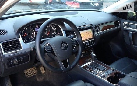 Volkswagen Touareg 2011  випуску Миколаїв з двигуном 3 л дизель універсал автомат за 125000 долл. 