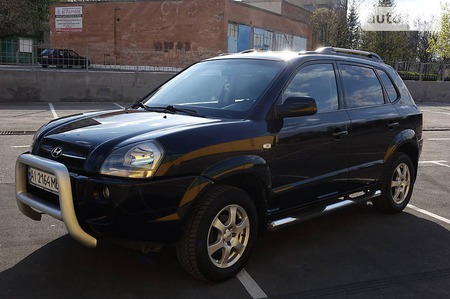 Hyundai Tucson 2006  випуску Кропивницький з двигуном 2 л дизель позашляховик механіка за 8850 долл. 