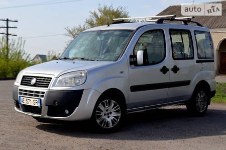 Fiat Doblo 2008  випуску Хмельницький з двигуном 1.9 л дизель мінівен механіка за 6699 долл. 