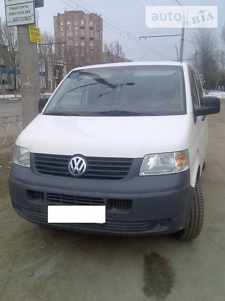 Volkswagen Transporter 2005  випуску Луганськ з двигуном 1.9 л дизель мінівен механіка за 9500 долл. 