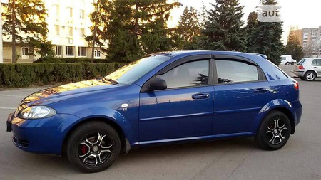 Chevrolet Lacetti 2008  випуску Кропивницький з двигуном 1.6 л бензин хэтчбек  за 6100 долл. 