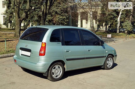 Hyundai Matrix 2003  випуску Дніпро з двигуном 1.6 л газ універсал механіка за 5200 долл. 