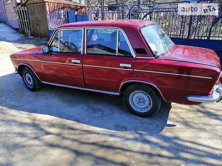 Lada 2103 1975  випуску Запоріжжя з двигуном 1.5 л газ седан механіка за 800 долл. 