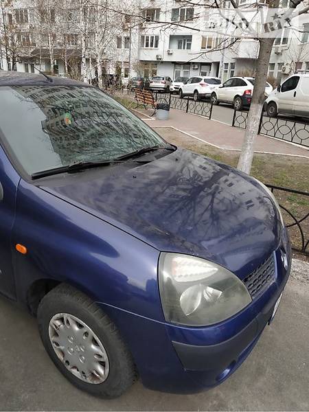 Renault Symbol 2003  випуску Київ з двигуном 1.4 л газ седан механіка за 2500 долл. 