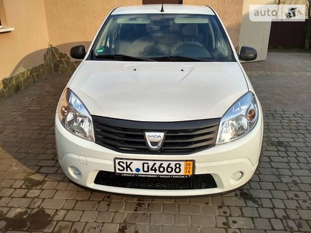 Dacia Sandero 2009  випуску Луцьк з двигуном 1.4 л газ хэтчбек механіка за 5300 долл. 