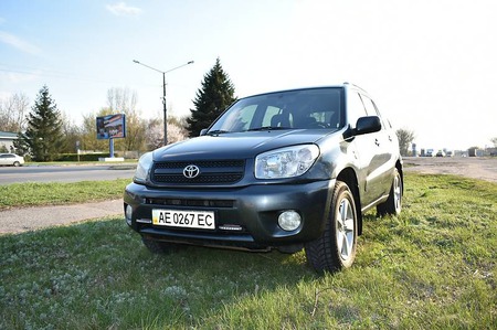 Toyota RAV 4 2004  випуску Полтава з двигуном 2 л газ позашляховик автомат за 7900 долл. 