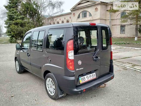 Fiat Doblo 2010  випуску Луганськ з двигуном 1.4 л бензин універсал механіка за 7000 долл. 