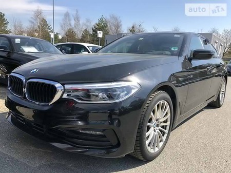 BMW 540 2018  випуску Київ з двигуном 3 л бензин седан автомат за 69800 долл. 