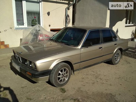 BMW 318 1985  випуску Тернопіль з двигуном 0 л газ седан механіка за 2200 долл. 