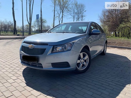 Chevrolet Cruze 2008  випуску Дніпро з двигуном 1.6 л бензин седан  за 8350 долл. 