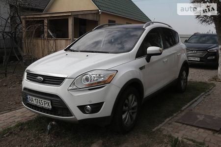 Ford Kuga 2010  випуску Київ з двигуном 2 л дизель позашляховик механіка за 14500 долл. 