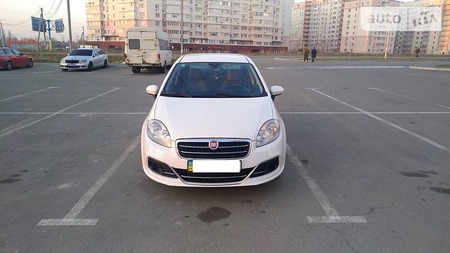 Fiat Linea 2013  випуску Київ з двигуном 1.3 л дизель седан механіка за 7698 долл. 