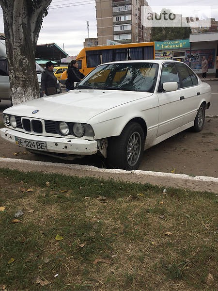 BMW 525 1994  випуску Донецьк з двигуном 2.5 л бензин седан механіка за 1500 долл. 