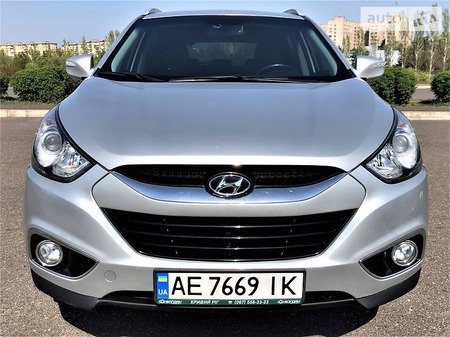 Hyundai ix35 2011  випуску Дніпро з двигуном 2 л газ позашляховик автомат за 14500 долл. 