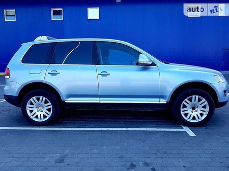 Volkswagen Touareg 2007  випуску Миколаїв з двигуном 2.5 л дизель позашляховик автомат за 12999 долл. 