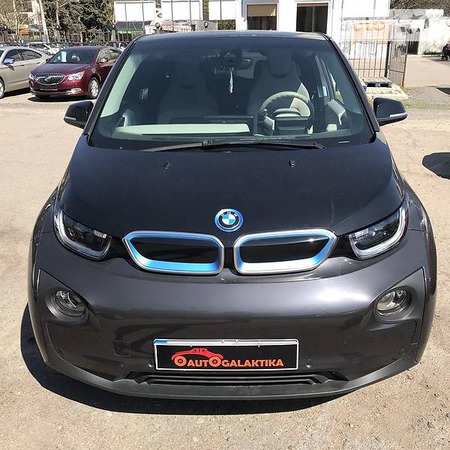 BMW i3 2015  випуску Одеса з двигуном 0.6 л бензин хэтчбек автомат за 25777 долл. 