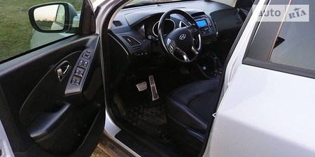 Hyundai ix35 2010  випуску Полтава з двигуном 2 л газ позашляховик автомат за 13400 долл. 