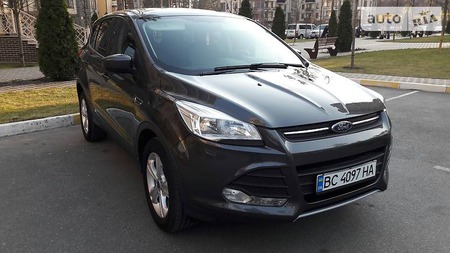 Ford Kuga 2015  випуску Київ з двигуном 1.6 л бензин позашляховик автомат за 15900 долл. 