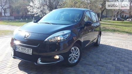 Renault Scenic 2012  випуску Хмельницький з двигуном 1.5 л дизель хэтчбек автомат за 8850 долл. 