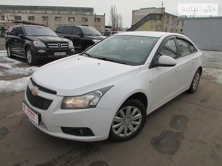 Chevrolet Cruze 2011  випуску Київ з двигуном 1.6 л бензин седан механіка за 8900 долл. 