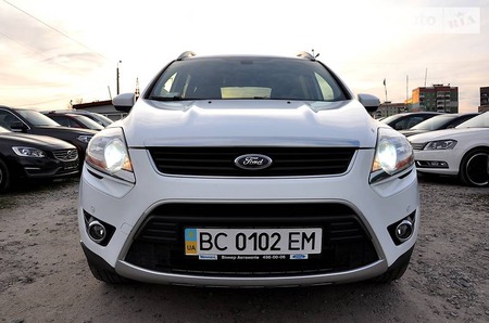 Ford Kuga 2011  випуску Львів з двигуном 2.5 л бензин позашляховик автомат за 12800 долл. 