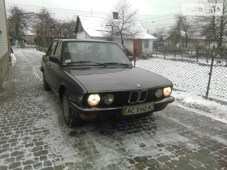 BMW 518 1986  випуску Луцьк з двигуном 1.8 л бензин седан механіка за 1450 долл. 
