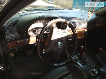 BMW 750 1998  випуску Київ з двигуном 5.4 л бензин седан автомат за 6800 долл. 