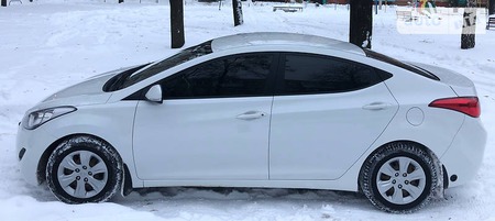 Hyundai Elantra 2011  випуску Харків з двигуном 1.6 л газ седан автомат за 11500 долл. 